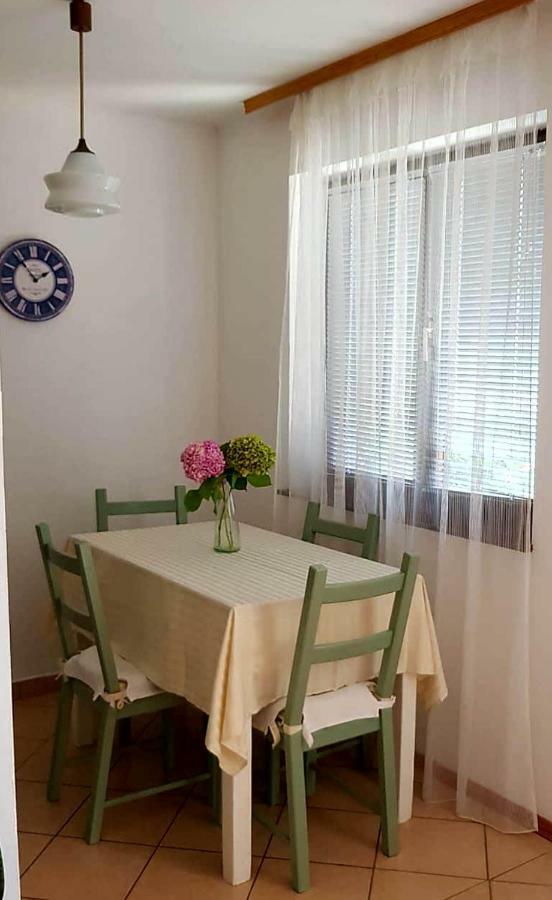 Adelia Apartment Mali Losinj Exterior photo