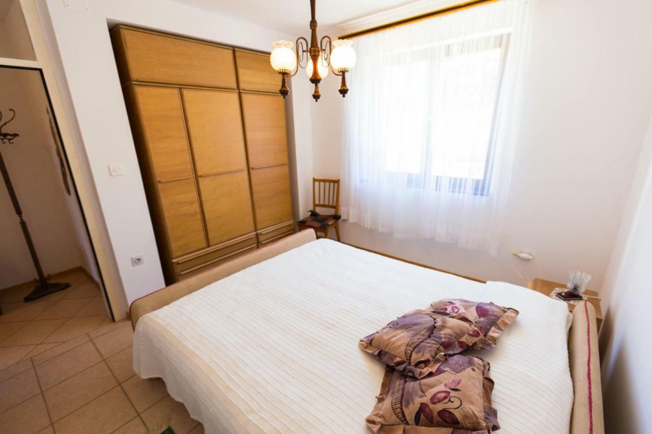 Adelia Apartment Mali Losinj Exterior photo